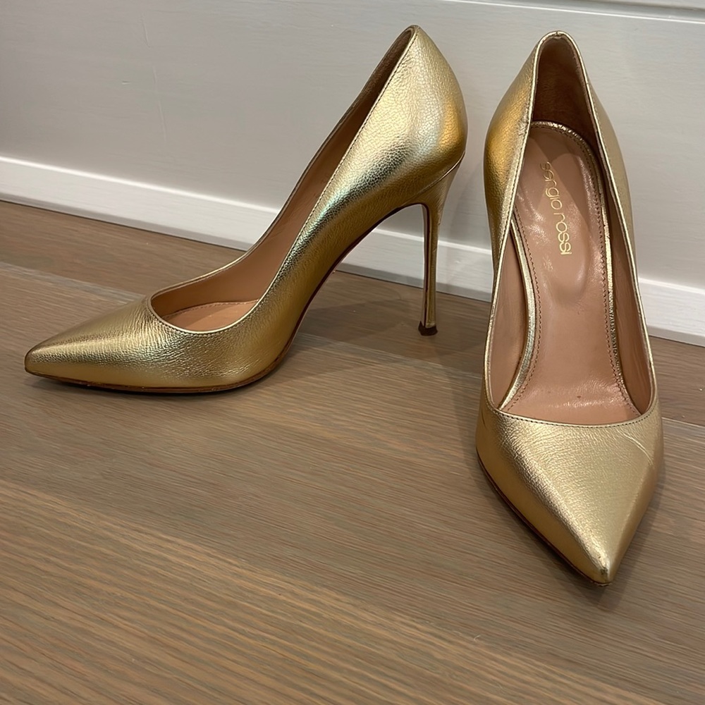 Sergio Rossi gold pumps